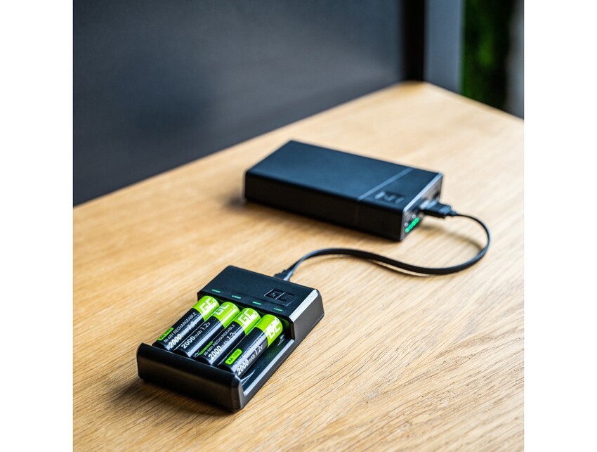 Set Green Cell GC Vitalpolnilec and 4x batteries AA 2000mAh Ni-MH (GRSETGC01)